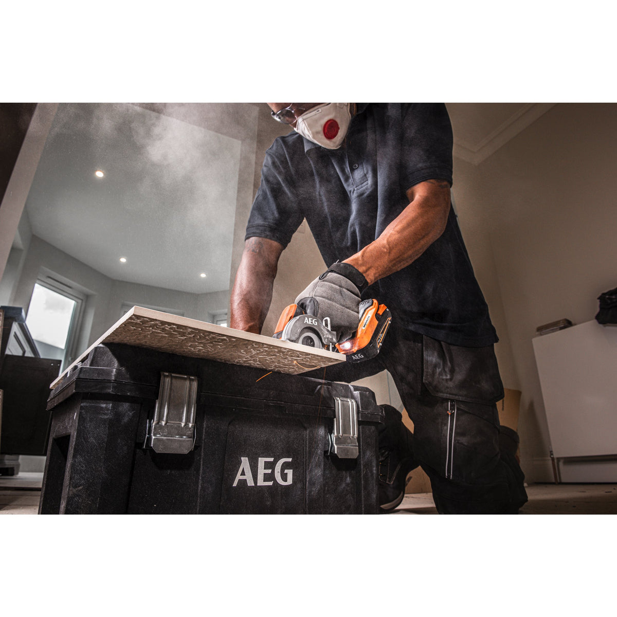 Fierăstrău multi-material AEG Fierăstrău multi-material SubCompact 18V, cu motor fără perii, BMMS18SBL-0, 4935472280