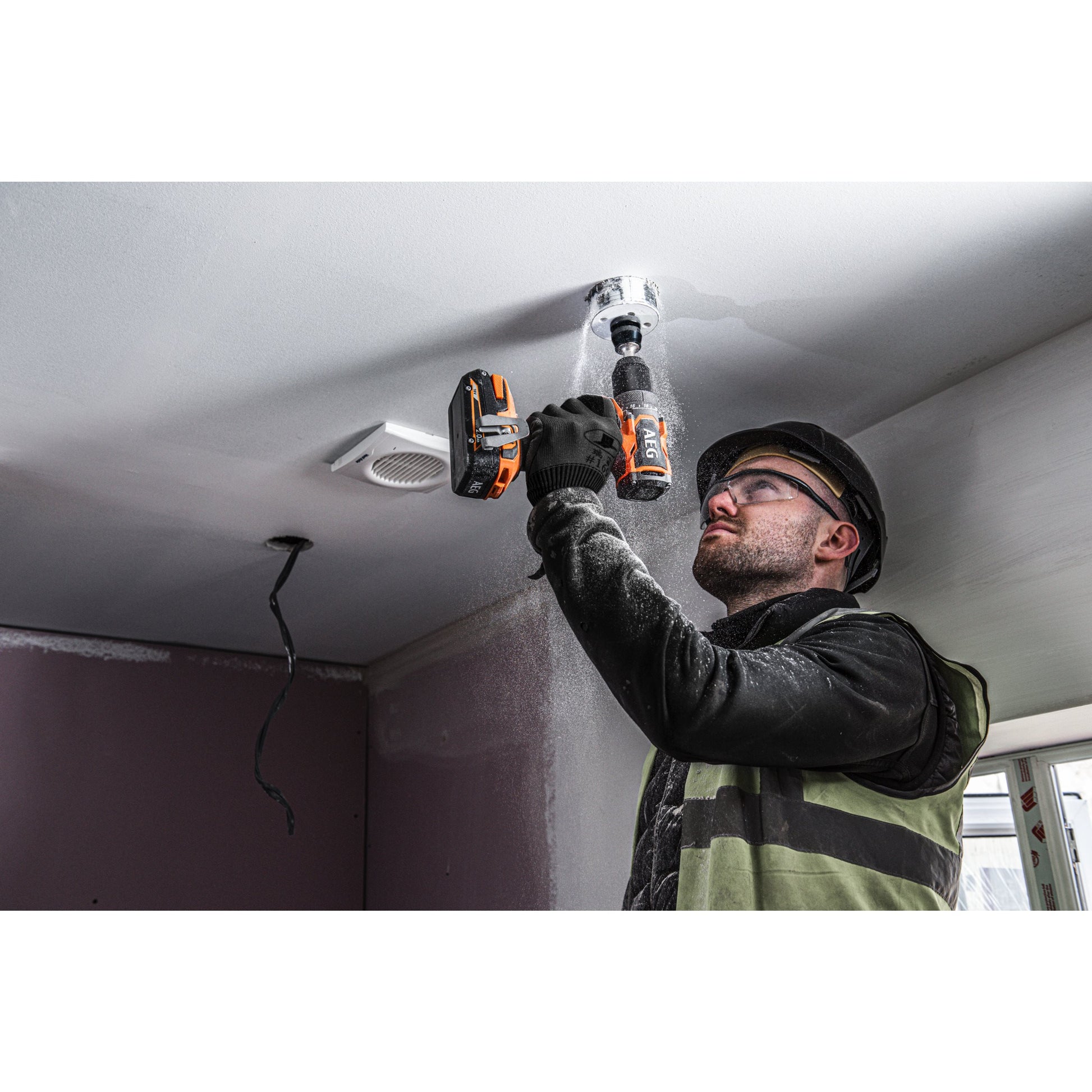 Mașină de găurit și înșurubat AEG BS 18SBL2, BS18SBL2-202C, 4935480056