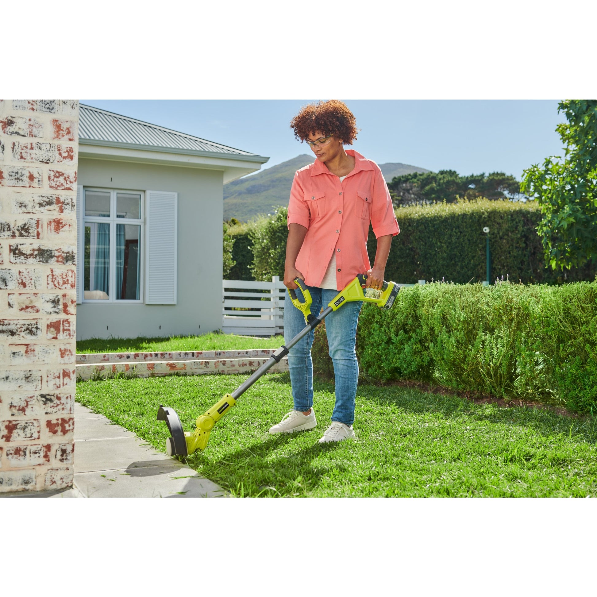 Trimmer iarba 18V ONE+, latime taiere 25/30 cm (fara acumulator) - OLT1832