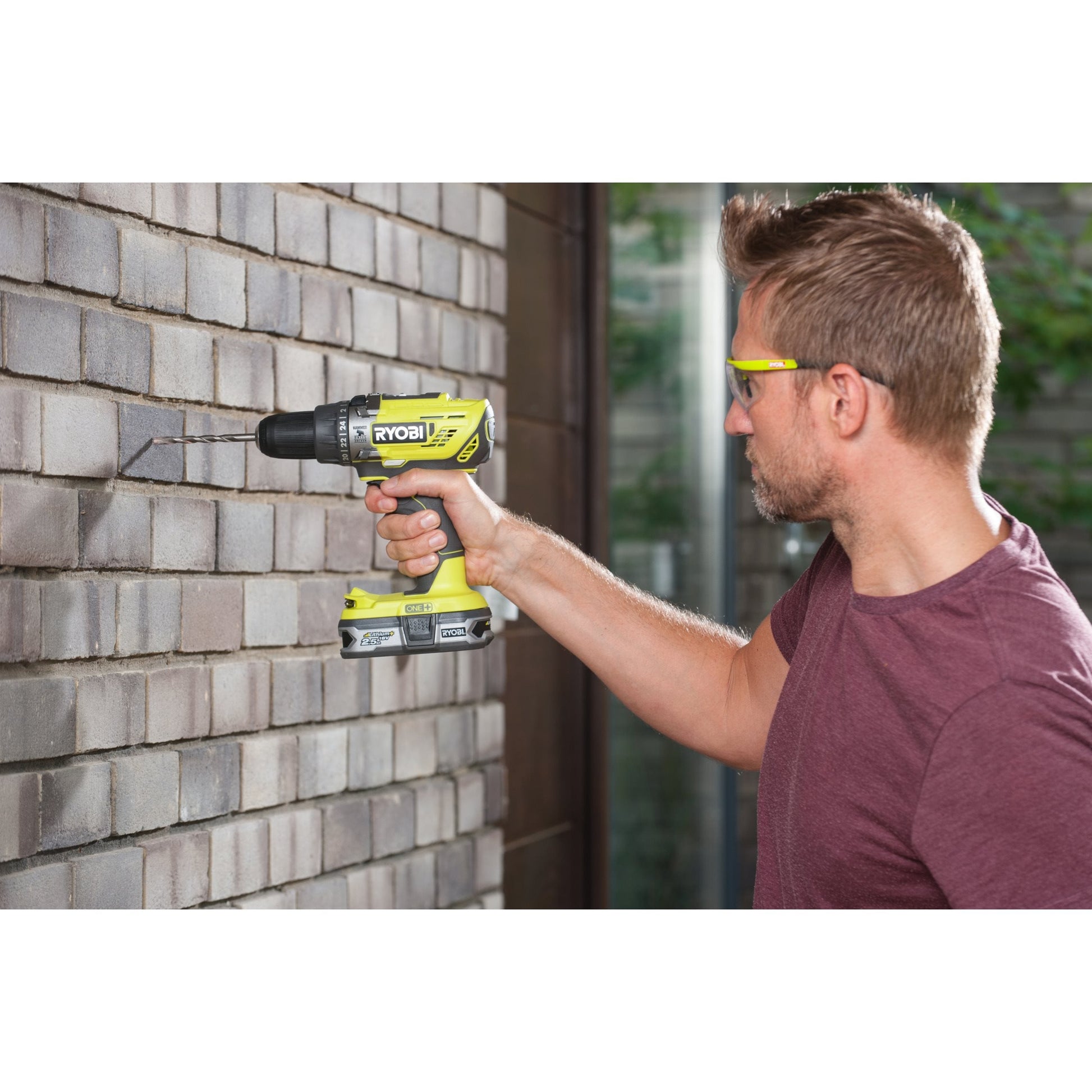 Masina de gaurit cu percutie 18V ONE+ (4.0Ah + 2.0Ah) - R18PD3-242S