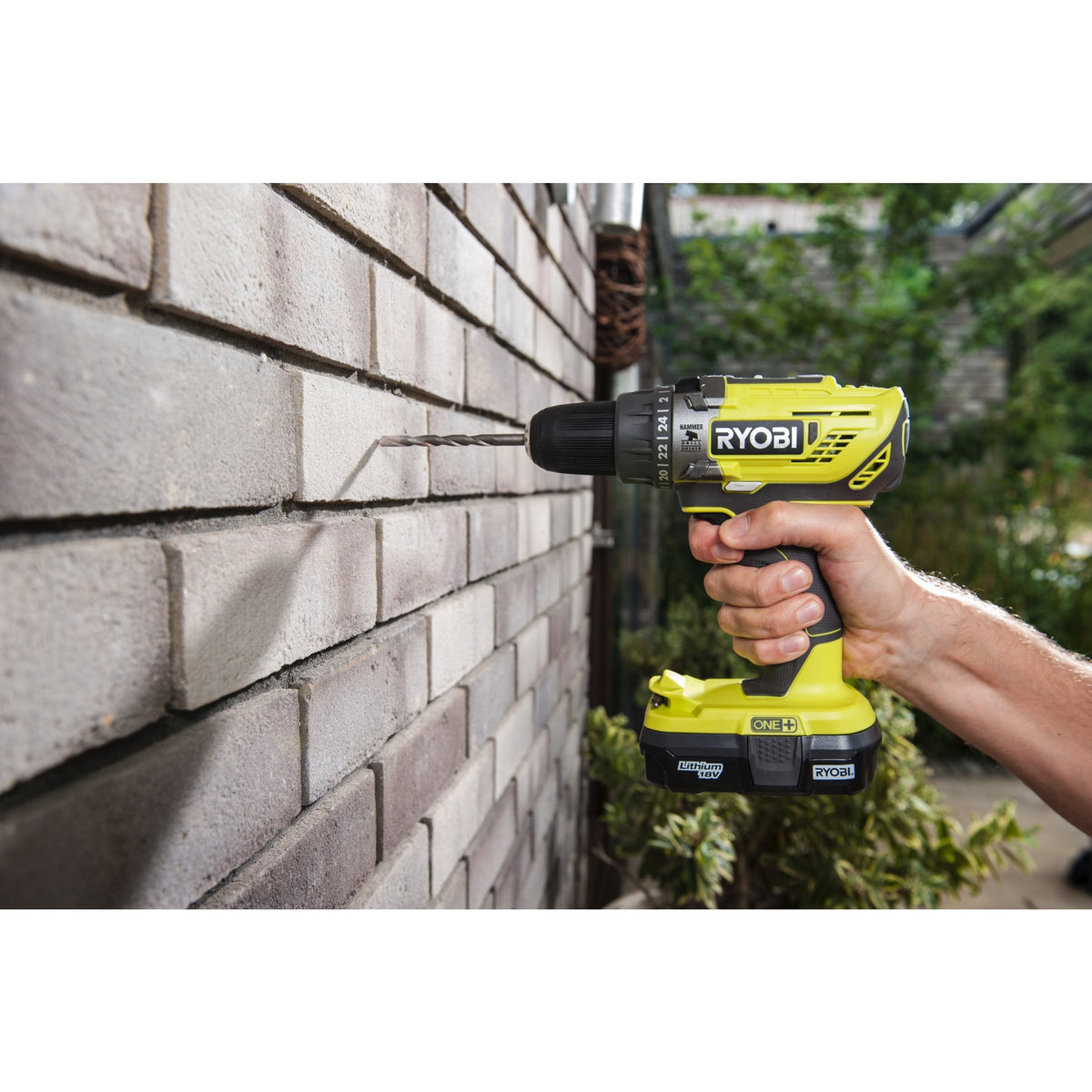 Masina de gaurit cu percutie 18V ONE+ (4.0Ah + 2.0Ah) - R18PD3-242S