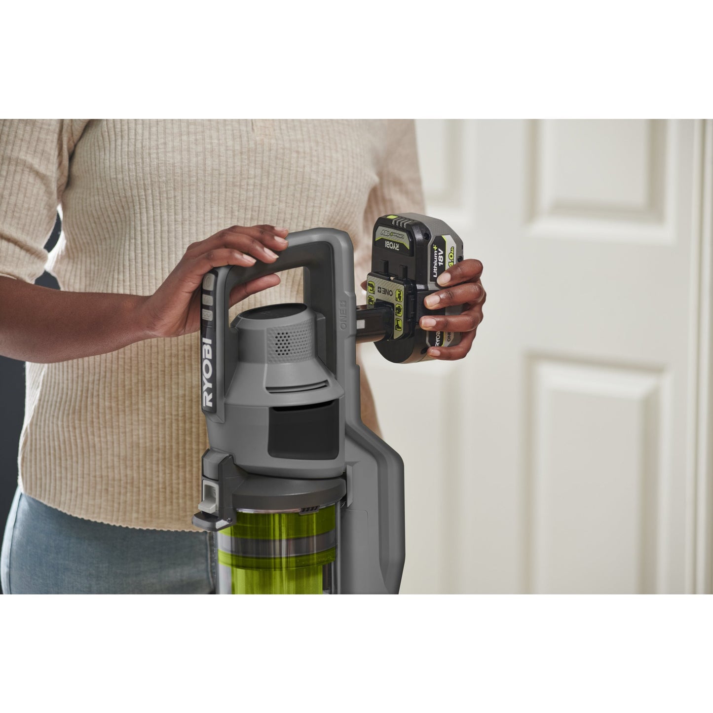 Aspirator vertical 18V ONE+ (fara acumulator) - RSVS18-0
