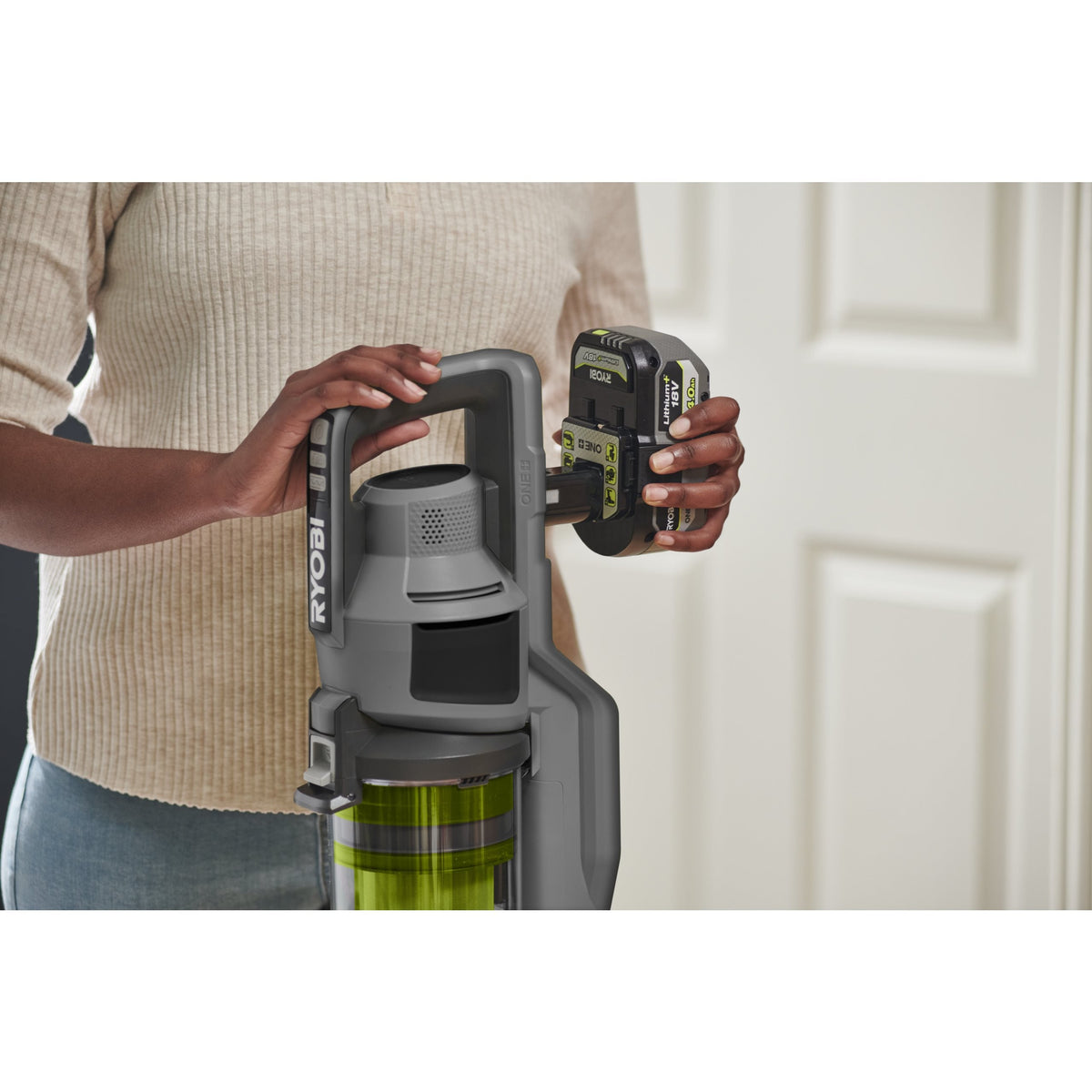 Aspirator vertical 18V ONE+ (fara acumulator) - RSVS18-0